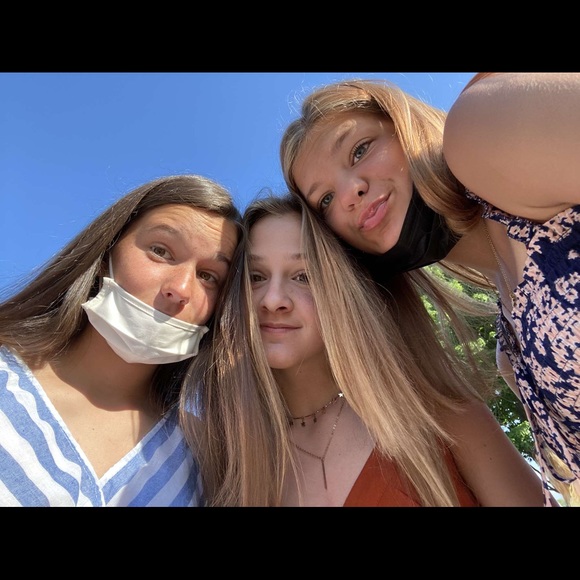 Meet your Posher, Ana - Picture 1 of 1